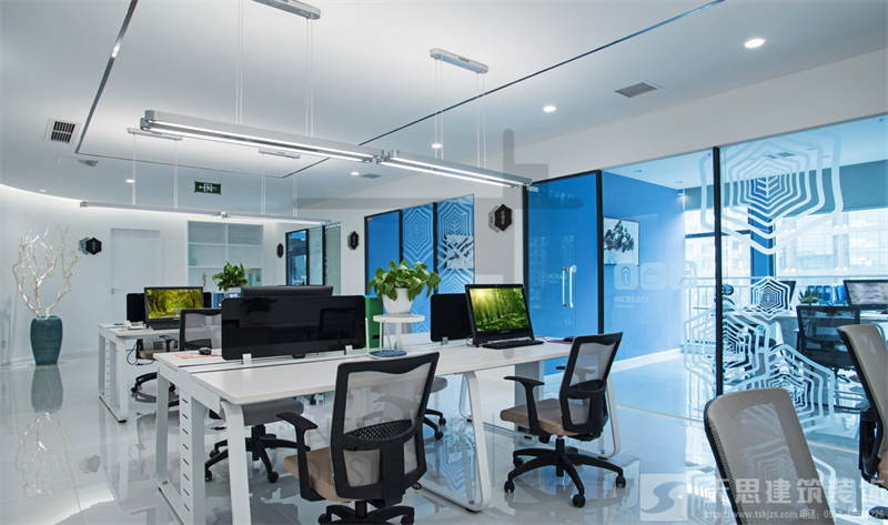 <a href=http://m.172138.cn/bangonganli/ target=_blank class=infotextkey>合肥辦公室設計</a>如何體現公司的文化及環境的現代性